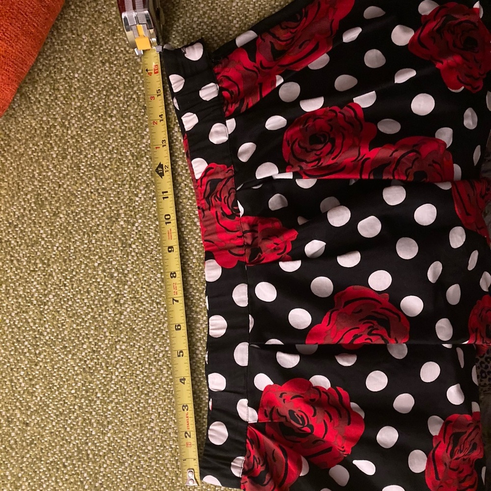 Polka Dots & Roses Skirt 🌹 - Picture 4 of 8